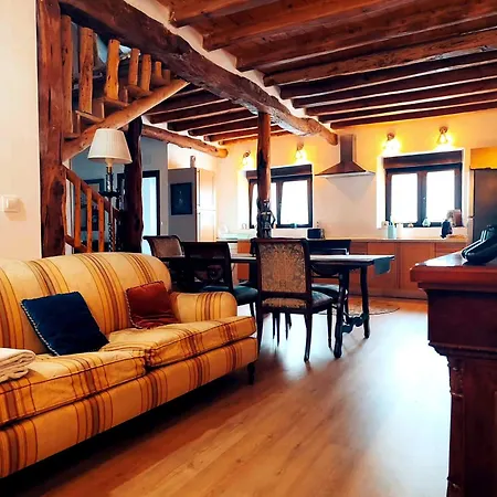 Casona Camino Pedraza - 4 Estrellas بيت للعطل